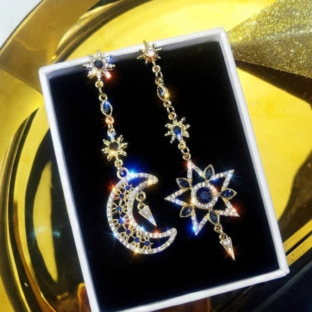 ✨🌙HOST PICK🍸🌙✨ Moon & Stars earrings_NWT✨ - Picture 4 of 6